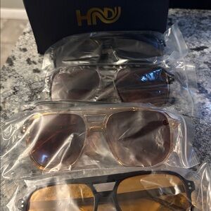 HND Aviator Sunglasses Set